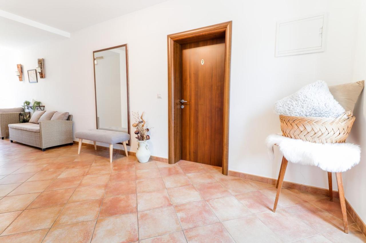 Bed & Breakfast Kastel Žbandaj Zewnętrze zdjęcie