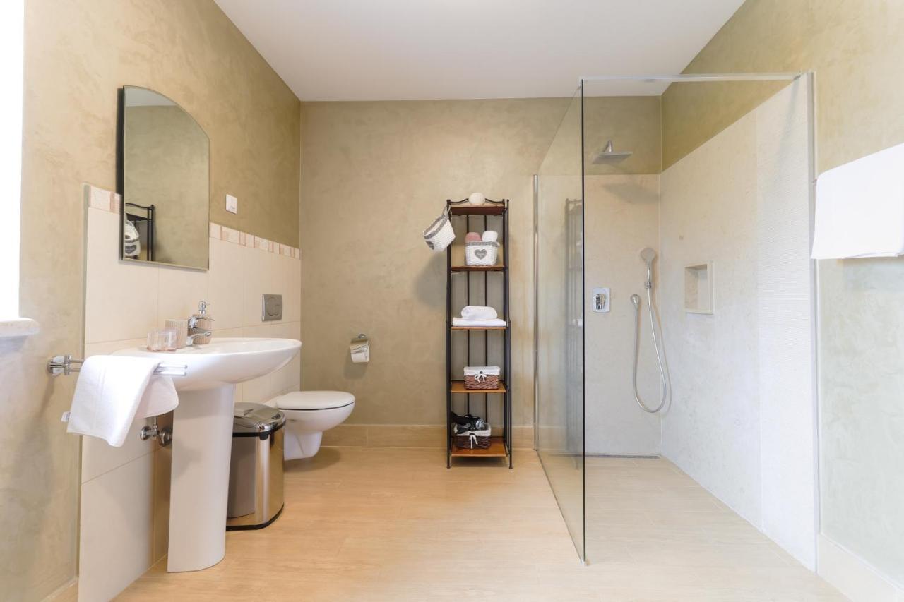 Bed & Breakfast Kastel Žbandaj Zewnętrze zdjęcie