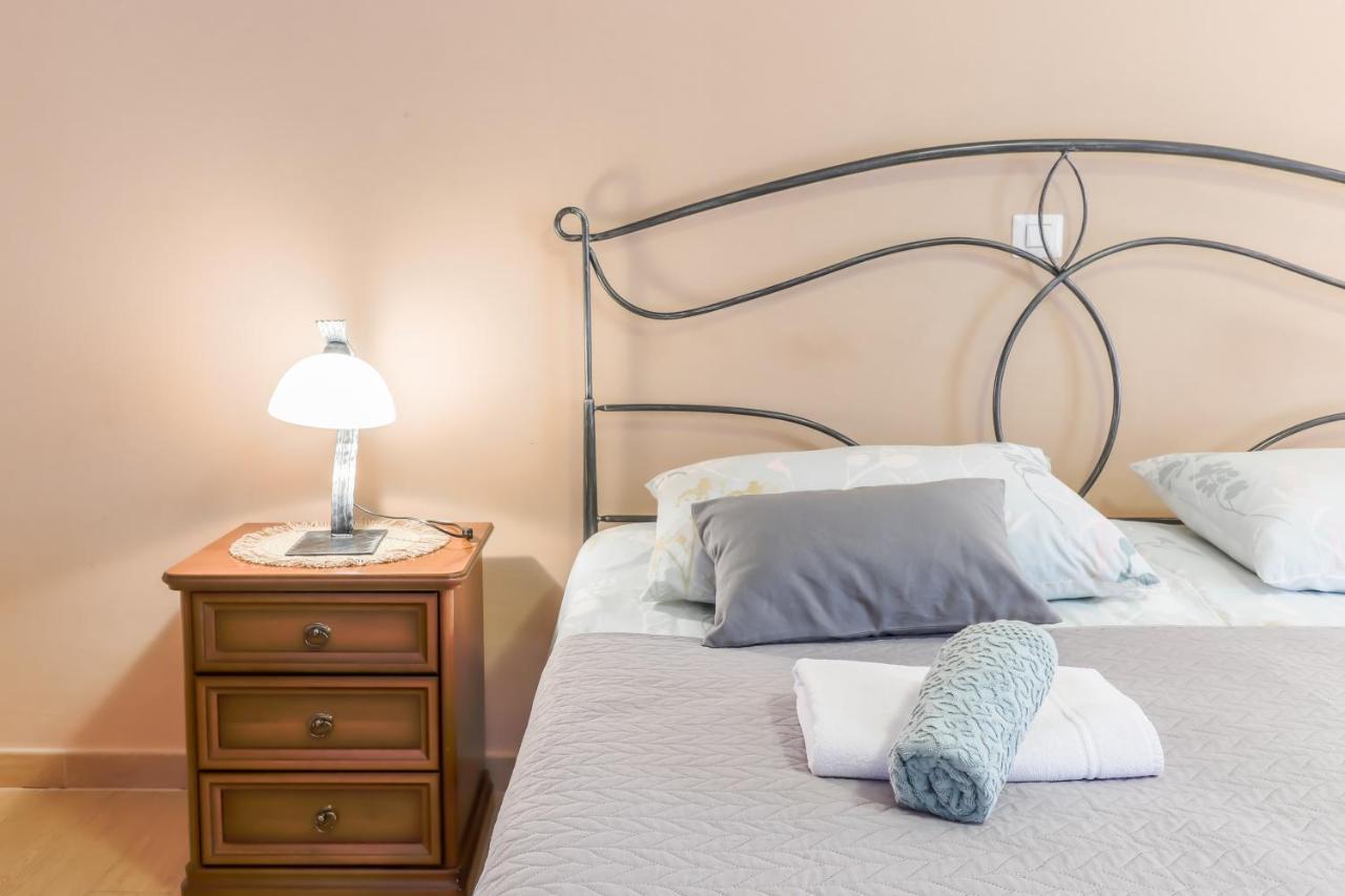 Bed & Breakfast Kastel Žbandaj Zewnętrze zdjęcie