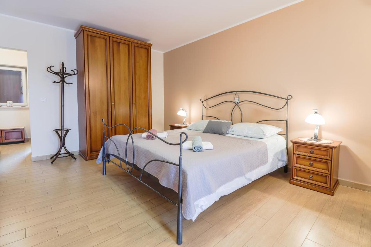 Bed & Breakfast Kastel Žbandaj Zewnętrze zdjęcie
