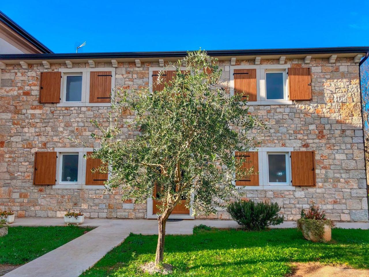 Bed & Breakfast Kastel Žbandaj Zewnętrze zdjęcie